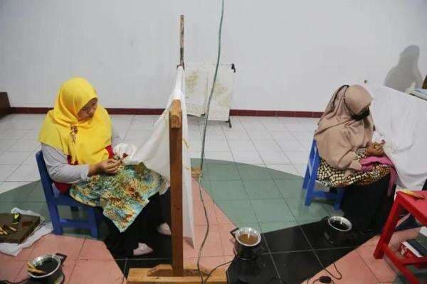 Hasil Cangkruk, Kampung Batik di Surabaya Kini Banjir Cuan