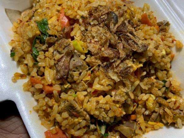 Resep Nasi Goreng ala Pedagang Pinggir Jalan, Cocok untuk Santap Malam Spesial, Yuk Coba!