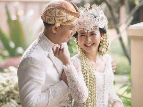 Potret Cantik Adinda Azani di Hari Pernikahan, Tampil Kasual dengan Makeup Natural