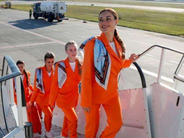 Kerap Jadi Impian, Ini Sejarah Profesi Pramugari: Awalnya Laki-Laki, Lalu Perawat Wanita