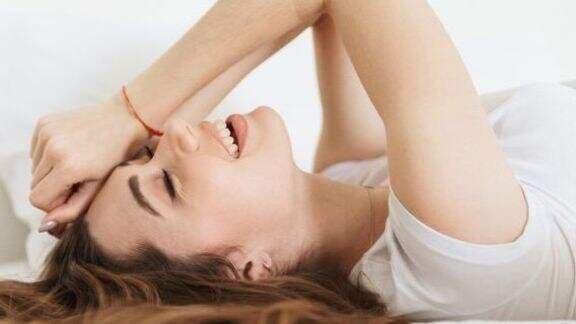 Begini Cara Mudah Temukan G-Spot, Titik Rangsang yang Paling Aduhay!