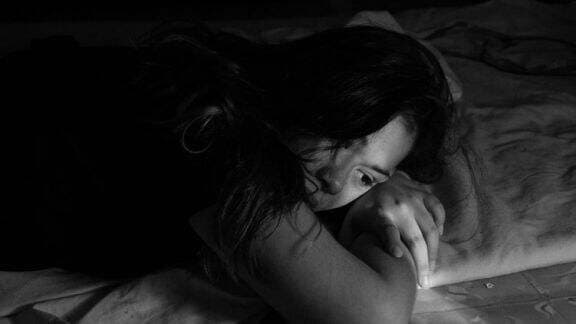 Karma Buruk Menghampiri! 4 Zodiak Sial yang Gagal di Tahun 2022, Semua Usaha Terancam Hancur Berantakan