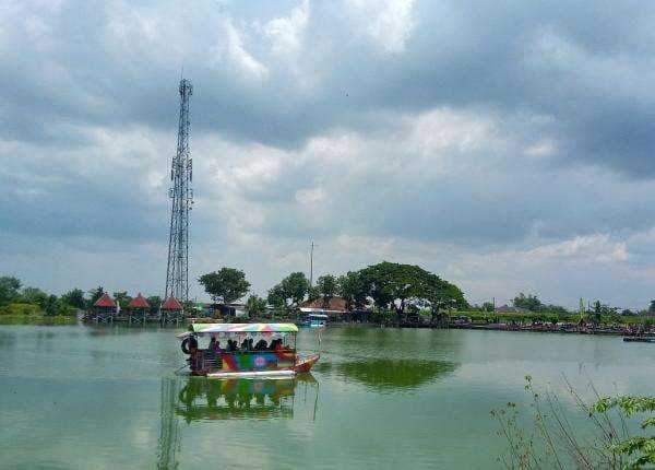 Embung Pengantin Wirun, Tempat Wisata yang Cocok untuk Keluarga Embung Pengantin Wirun, Tempat Wisata yang Cocok untuk Keluarga