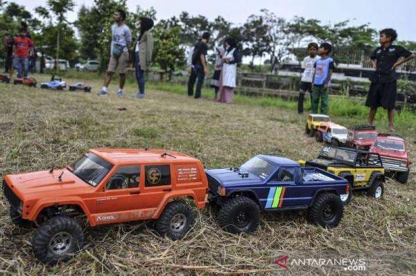 Asyik! Ada Lomba Mobil Remote Control di Fornas VI Palembang