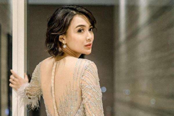 Wika Salim Pose Cantik saat Liburan di Bali, Ngaku Gak Takut Hitam Wika Salim Pose Cantik saat Liburan di Bali, Ngaku Gak Takut Hitam