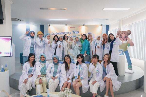 A Day with Emina Ms Pimple, Super Seru!