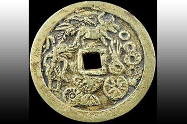 Penemuan Barang Antik Kuno di Indonesia, dari Uang Kerajaan hingga Mahkota Bermotif Naga