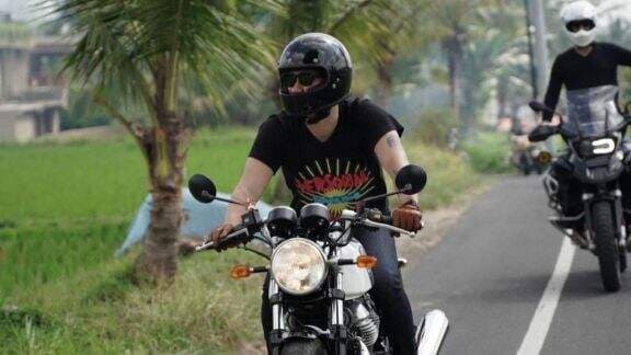 Sadar Suaminya Jadi Idola Remaja dan Ibu-ibu, Istri Vincent Rompies Langsung Unggah Ini: Harap Tenang!