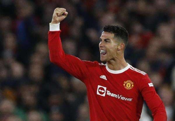 Cristiano Ronaldo Siap Pangkas Gajinya demi Hengkang dari Manchester United