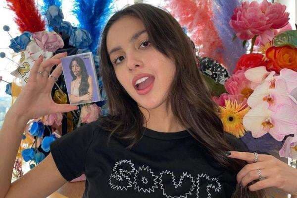 Lirik Lagu Traitor dan Terjemahan oleh Olivia Rodrigo