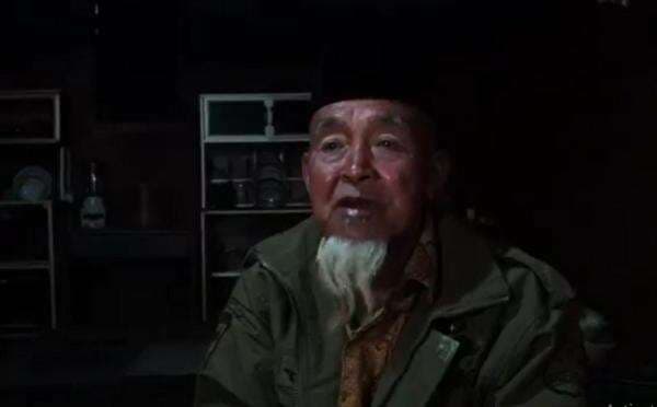 Sosok Mbah Kerto Viral Beli Mobil Pajero Cash, Usia 103 Tahun Masih Kuat Macul Tiap Hari