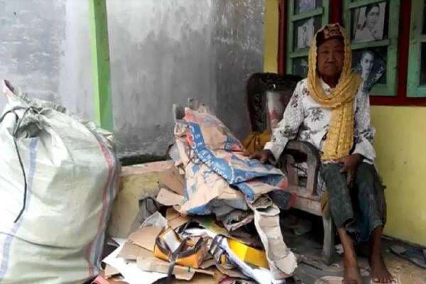 Viral! Nenek Pemulung Ini Menabung Selama 15 Tahun untuk Beli Sapi Kurban