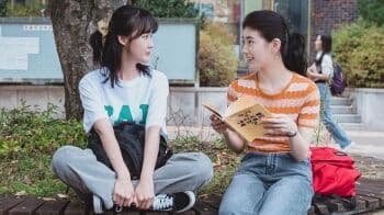 8 Potret Park Ye Young di Anna, Jadi Sahabat Bae Suzy yang Memesona