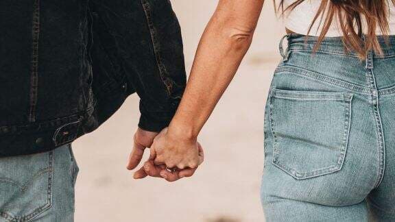 3 Cara Memanjakan Istri yang Perlu Diketahui Suami, Cuss Praktikkan!