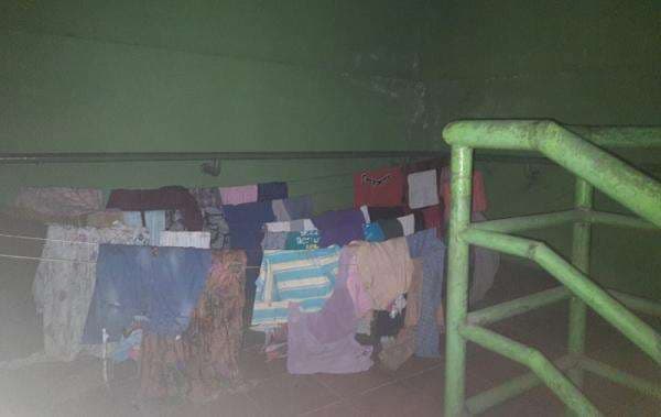 Gawat, Gedung Parkir Stadion Patriot Candrabhaga Dipakai Warga Jemur Pakaian