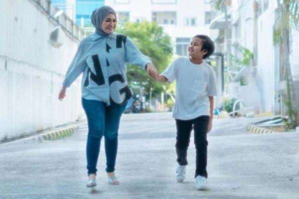 Bakal Cerai dengan Sule, Ini Pesan Nathalie Holscher untuk Ferdy Anak Sambung yang Paling Kecil Bakal Cerai dengan Sule, Ini Pesan Nathalie Holscher untuk Ferdy Anak Sambung yang Paling Kecil