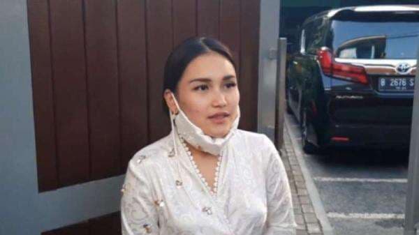 Ayu Ting Ting Dilaporkan ke Polisi Usai 3 Pengunjung Karaoke Miliknya di Bengkulu Tewas