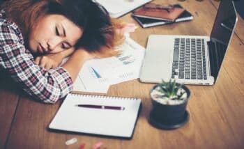 Apa Benar Penyebab Tipes Akibat Kecapekan?