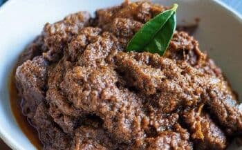 Makan Nasi Rendang Gak Takut Kolesterol Jahat, Ini Tipsnya