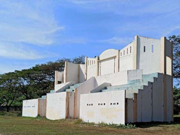 Bikin Malu! Habiskan Rp4,2 Miliar Uang Rakyat, Tribun Stadion Ini Tak Dilengkapi Tangga