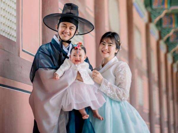 Potret Felicya Angelista dan Caesar Hito Pakai Hanbok Foto Maternity: Berasa Nonton Drakor