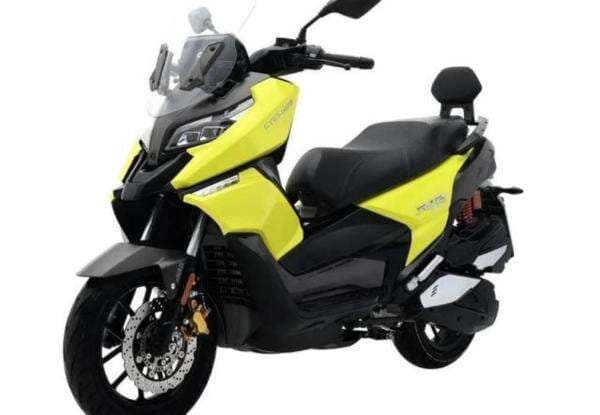 Zongshen RT2, Skutik Adventure, Cek Harga dan Spesifikasinya