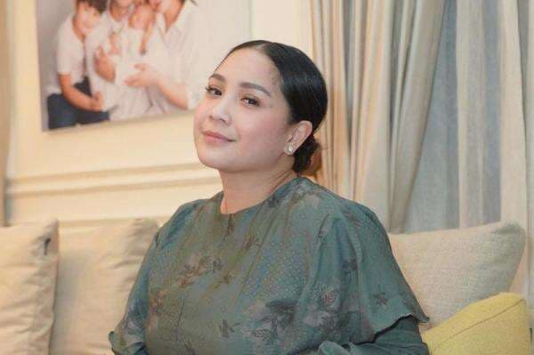 Nagita Slavina Pakai Ikat Rambut Rp10 Juta, Netizen: Seharga Gedung Nikah Gue