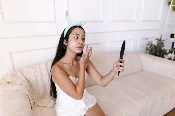 Mau Cantik Tanpa Makeup? Pelajari Rumus Skincare Berikut Ini!