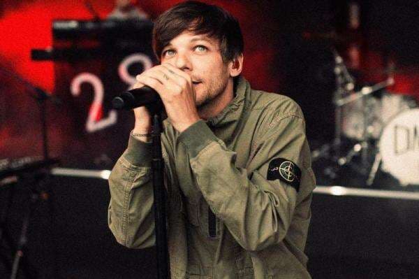 4 Deretan Mantan Louis Tomlinson, dari Hannah Walker hingga Danielle Campbell