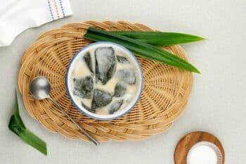 4 Manfaat Baik Cincau, Ampuh untuk Atasi Maag Loh