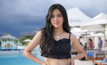 DJ Una Pakai Tanktop Perut Mulus Mengintip, Hot Mom Bikin Netizen Meleleh DJ Una Pakai Tanktop Perut Mulus Mengintip, Hot Mom Bikin Netizen Meleleh