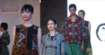 Selain Gaya Outfit Mamba, Bumi dan Kue, Ada Cewek Kain Juga Loh!