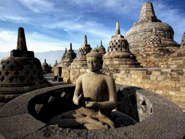 Daftar 7 Keajaiban Dunia versi NOWC, Candi Borobudur Tak Terhitung!