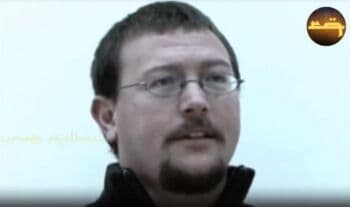 Kisah Bule Dapat Hidayah Islam Usai Lihat Teman Mabuknya Tobat dan Sholat Kisah Bule Dapat Hidayah Islam Usai Lihat Teman Mabuknya Tobat dan Sholat