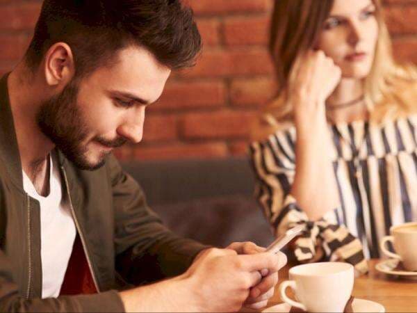 Apa Itu Apatis? Ini Pengertian, Ciri-ciri, dan Cara Mengatasinya!