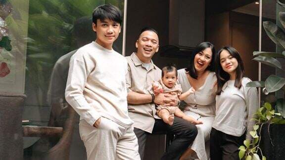 Mengintip List dan Rahasia Hemat Belanja Online ala Keluarga The Baldys, Nola B3: Hunting Promo!