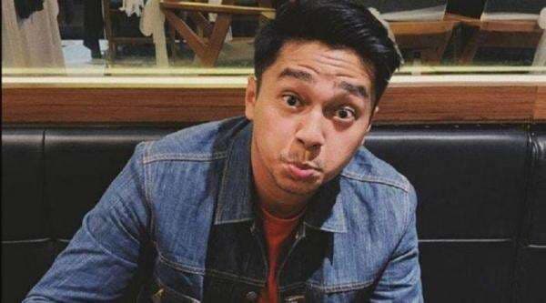 Biodata dan Profil Deva Mahenra, Pemeran Sal di Sinetron Ikatan Cinta