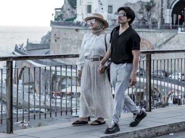 Gaya Atta Halilintar Pamer Kacamata Rp6 Jutaan di Italia, Papanya Ameena Meresahkan!