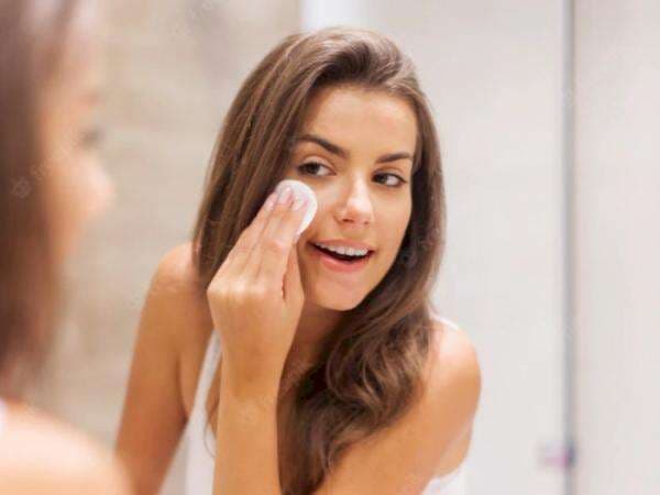 4 Produk Ekfoliasi Wajah yang Praktis dan Mudah Digunakan