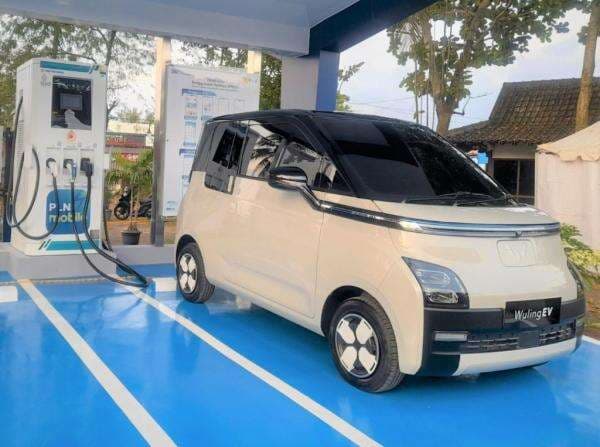 Murah tapi Canggih, Berapa Harga Mobil Listrik Wuling Air ev?