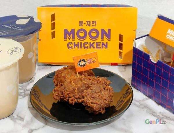 Penasaran Makan Ayam Goreng ala Korea? Coba Moon Chicken, Yuk!