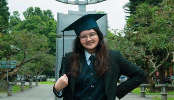 Keren, Mahasiswa ITB Ini Berhasil Lulus Fakultas Seni Rupa di Tengah Keterbatasan Fisik