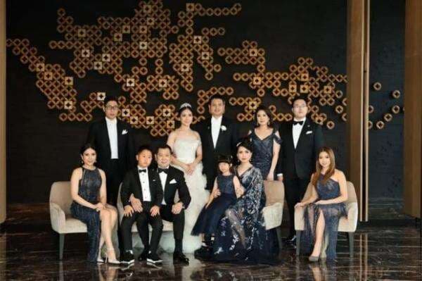 Bagikan Momen Spesial Resepsi Pernikahan Jessica-Jonathan, HT: Congrats Jon/Jess!