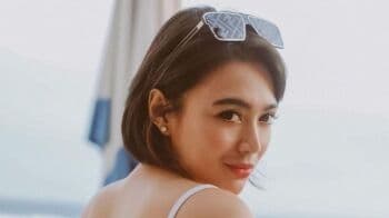 Pamer Ketiak Mulus, Gaya Wika Salim Pakai Bra Kemben Putih Bikin Netizen Salfok! Pamer Ketiak Mulus, Gaya Wika Salim Pakai Bra Kemben Putih Bikin Netizen Salfok!