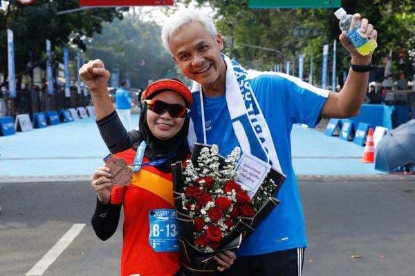 Ketika Ganjar Pranowo Buat Iri Ridwan Kamil di Pocari Sweat Run