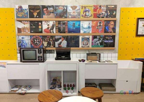 Ramu Nostalgia, Kafe Klasik Sediakan Menu dan Mainan Jadul