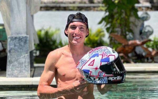 10 Harga Helm Motor Termahal