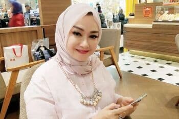 7 Fakta Ricca Rachim Istri Kedua Rhoma Irama yang 4 Kali Dipoligami si Raja Dangdut