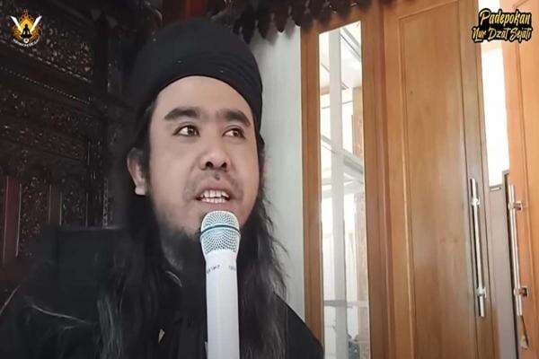 Netizen Tanya Pesulap Merah, Gus Samsudin: Hanya Lucu-Lucuan Netizen Tanya Pesulap Merah, Gus Samsudin: Hanya Lucu-Lucuan