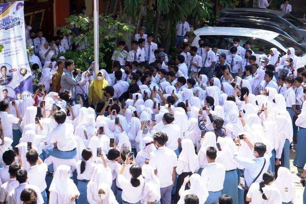 Gandeng Emil Dardak dan Jerome Polin, Zenius Perkenalkan Kelebihan ‘Hybrid Learning’